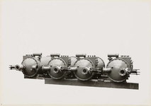 23084 FDSTORK-A130-378 Stoommachines. Distilleer condensors voor H.M. Kruiser De Zeven Provinciën ., 23-07-1950
