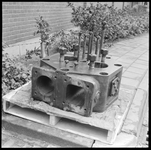 32652 FDSTORK-11072 Opname van een cilinderblok (Delden - ?)., 00-00-1957 - 00-00-1958