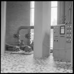 33145 FDSTORK-11610 Opname van de waterpompinstallatie in de watertoren van Emmeloord., 00-00-1959