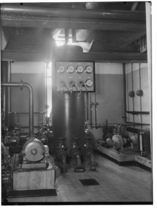 9680 FDSTORK-3574 Pompen. C pompen voor watervoorziening, bestemd voor het abattoir Venlo., 03-02-1954 - 14-03-1954