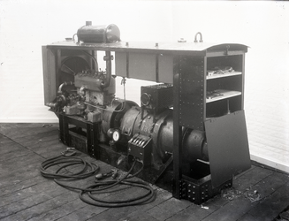 10197 FDHEEMAF030151 Benzine elektrisch lasaggregaat voor P. Smit in Rotterdam. Gegevens onbekend, 1926-02-12