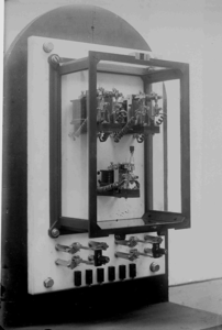 11183 FDHEEMAF001689 Automatische spanningsregelaar, systeem van Swaay/Keus op marmeren bord, 1920-09-01