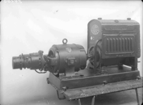 1176 FDHEEMAF054280 Kromhout Hercules benzine-elektrisch noodaggregaat (15 kVA; 25 pk; 220 Volt; 1500 omw/min), 1938-10-10