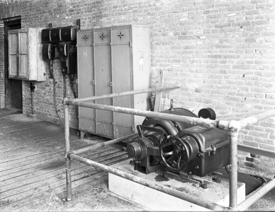 11952 FDHEEMAF001762 Sleepringankermotor met aangebouwde controller in de suikerfabriek Holland in Halfweg, 1920-10-01