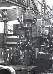 12205 FDHEEMAF030903 Grote Raboma boormachine voor het boren van motorhuizen, 1928-02-02