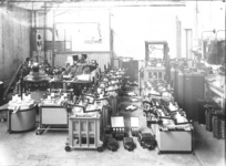 12257 FDHEEMAF000010 Laboratorium met een groot aan te beproeven toestellen, 1912-12-01