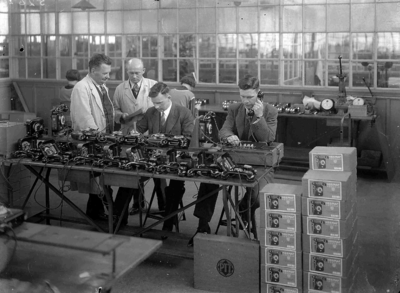 1617 FDHEEMAF052629 Controleren telefoontoestellen door functionarissen van de PTT, 1936-03-31