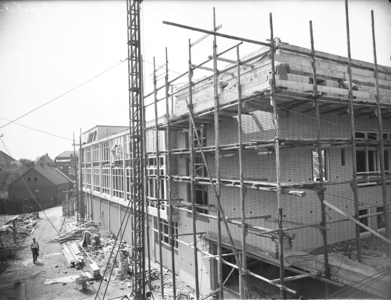 17146 FDHEEMAF063958 Opnamen bouw van het nieuwe Personeelsgebouw, 1958-05-20