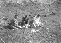 24633 FDHEEMAFF 444 Oefening van gewondentransport op het HEEMAF terrein, 1940-07-01