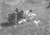 24637 FDHEEMAFF 448 Oefening van gewondentransport op het HEEMAF terrein, 1940-07-01