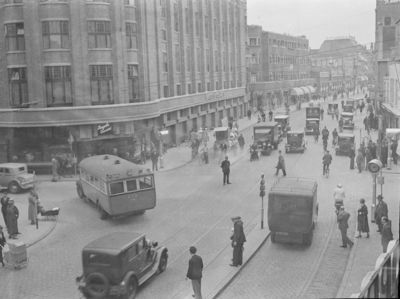 25856 FDHEEMAFF 266 Overzicht van het kruispunt Wagenstraat in Den Haag, 1933-07-10