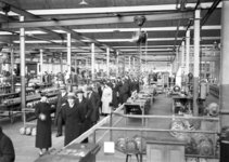 25964 FDHEEMAFF 306 Fabrieksbezichtiging op tweede paasdag 1938, 1937-03-29