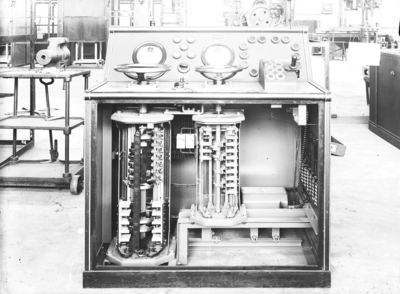 3681 FDHEEMAF050005 Bedieningslessenaar voor machinefabriek Sanders Enschede, 1932-02-12