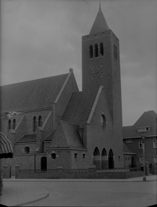 133 Zwolle: Opname van de Rooms Katholieke St. Jozef-kerk aan de Assendorperstraat., 08-07-1936