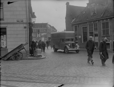 138 Zwolle: Opname van de Diezerpoorterplas in de richting van de Diezerstraat., 27-02-1937