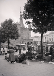 23 FDSPAARNE023 Deventer: Marktdag bij de Waag op de Brink., 1938-07-07