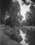 24 FDSPAARNE024 Enschede: Gezicht in het Volkspark., 1935-08-01