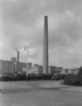 29 FDSPAARNE029 Fabrieksschoorstenen in Enschede., 1935-10-18