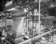 38 FDSPAARNE038 Opname van een selfactor die gebruikt werd op de Hogere Textielschool Enschede., 1936-05-04