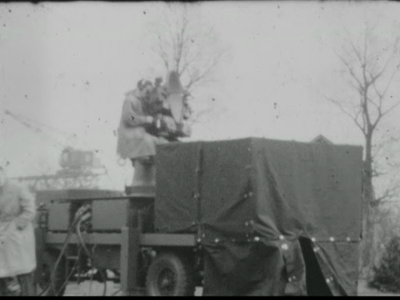1003BB06794 Privéfilm van de familie Staal, met beelden van dhr. Staal in België ivm. een radar., 00-00-1950