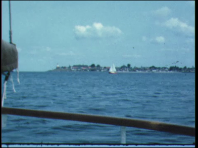 10170BB02213 Een film met beelden van Urk, de haven en het IJsselmeer., 00-00-1972