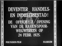 13409BB01997 Reportage over de opening van de haven-spoorwegwegwerken te Deventer, met beelden van de aankomst op het ...