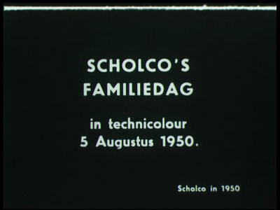3124BB03753 Familiedag Scholco, 5 augustus 1950 (in kleur):- dames spelen muziek op snaarinstrumenten- dames balanceren ...