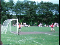 4244BB03806 Film uit de Collectie Aaftink Holten.Beelden van een voetbalwedstrijd.De laatste minuut van de film beelden ...
