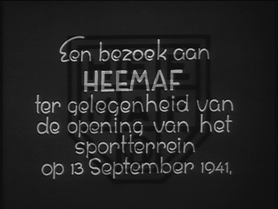 4305BB04871 Samenvatting: Reportage over Heemaf in Hengelo naar aanleiding van de opening van het sportterrein van de ...