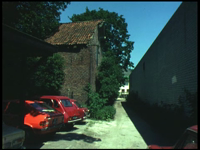 8459BB08079 Drie familiefilmpjes van de familie Lamberts.1. t/m maart 1977:- De Almelose binnenstad;- De achtertuin van ...