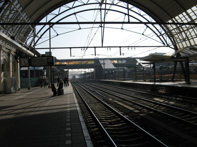 1018 DBUITERWIJK-000515 Station Zwolle 1e perron, 02-10-2011