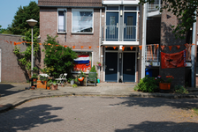 1043 DBUITERWIJK-001050 Oranjegekte in de Diezerpoort vanwege de Europese kampioenschappenMoerbeistraat, 2012-05-29