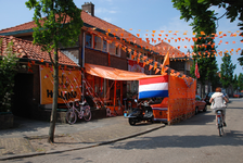 1045 DBUITERWIJK-001052 Oranjegekte in de Diezerpoort vanwege de Europese kampioenschappenIepenstraat, 2012-05-29