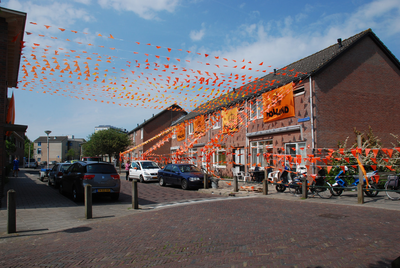 1048 DBUITERWIJK-001055 Oranjegekte in de Diezerpoort vanwege de Europese kampioenschappenHoltenbroekerweg, 2012-05-29