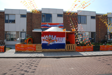1051 DBUITERWIJK-001058 Oranjegekte in de Diezerpoort vanwege de Europese kampioenschappenVan Rossumstraat, 2012-05-29