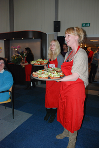 204 DBUITERWIJK-001270 Opening Resto vanHarte .... is een sociaal buurtrestaurant gevestigd in de Terp aan de ...