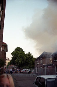 3918 FDUITERWIJK-002212 brand in wijkcentrum dieze west, wat al gesloopt zou worden en stond dus leeg., 24-06-1995