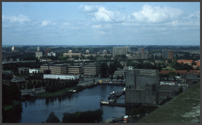 1311 DIA022326 Foto vanaf Peperbus 1981. Pannekoekendijk met Hofvlietbrug, 00-00-1981