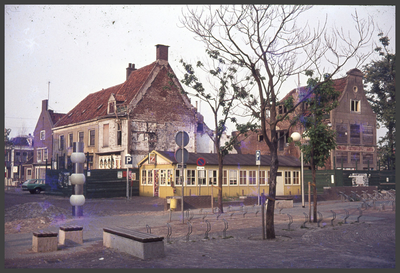 156 DIA000196 Het Eiland in Zwolle, 31-08-1975