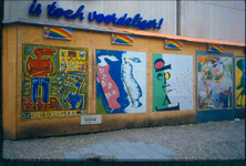 25010 DIA000507 Graffiti bij C&A in de Broerenstraat op een bouwschutting, 1987-00-00