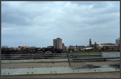 288 DIA022473 Gezicht op Zwolle vanaf de in aanleg zijnde IJsselallee, 00-00-1980 - 00-00-1985