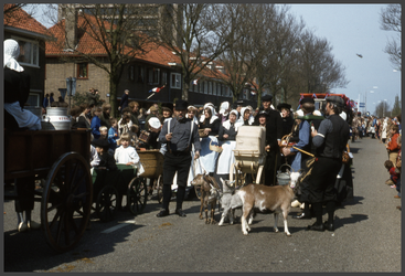 302 DIA022487 Deelnemers aan de optocht tijdens de festiviteiten Zwolle 750., 1980-00-00