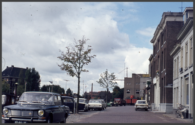 843 DIA022188 Thorbeckegracht, links aan de overkant van de gracht het Hopmanshuis., 00-00-1969