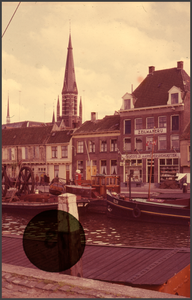 902 DIA022185 Buitenkant gezien vanaf de Thorbeckegracht, daarachter de toren van de RK Michaëlkerk., 00-00-1959