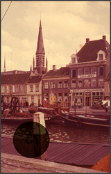 902 DIA022185 Buitenkant gezien vanaf de Thorbeckegracht, daarachter de toren van de RK Michaëlkerk., 1959-00-00