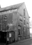 10068 FD004183 Westzijde van de Goudsteeg met kuising Lombardstraat, het huis is het hoekhuis., 00-00-1972