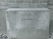 10170 FD008181-09 Kuyerhuislaan 16: Joodse begraafplaats (wijk Herfte). Steen met opschrift 1 januari 1885. , 1986
