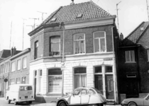 13496 FD016896 Zuiderkerkstraat 40/Van Karnebeekstraat. , 1974
