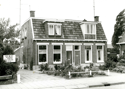 1462 FD009963 Nieuwe Deventerweg 112-110., 1975