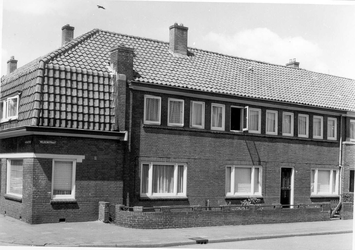 16982 FD016071 Wilgenstraat 51 (westzijde)/Kastanjestraat., 1973